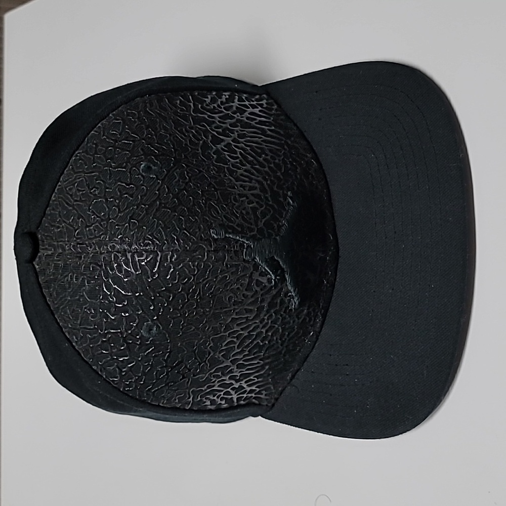 Jordan black hat